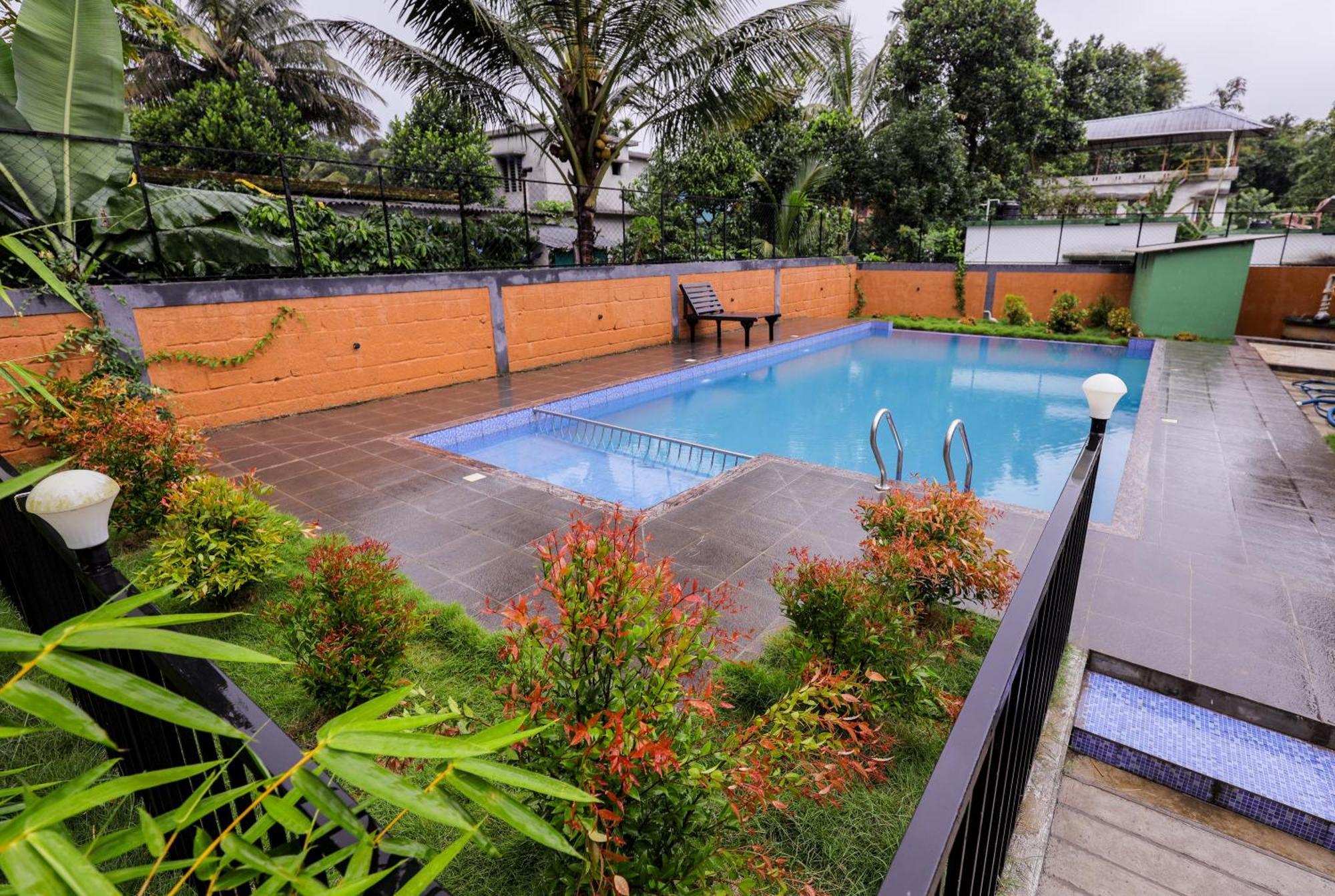 Sky Blue Homestay With Pool Vythiri Exterior photo